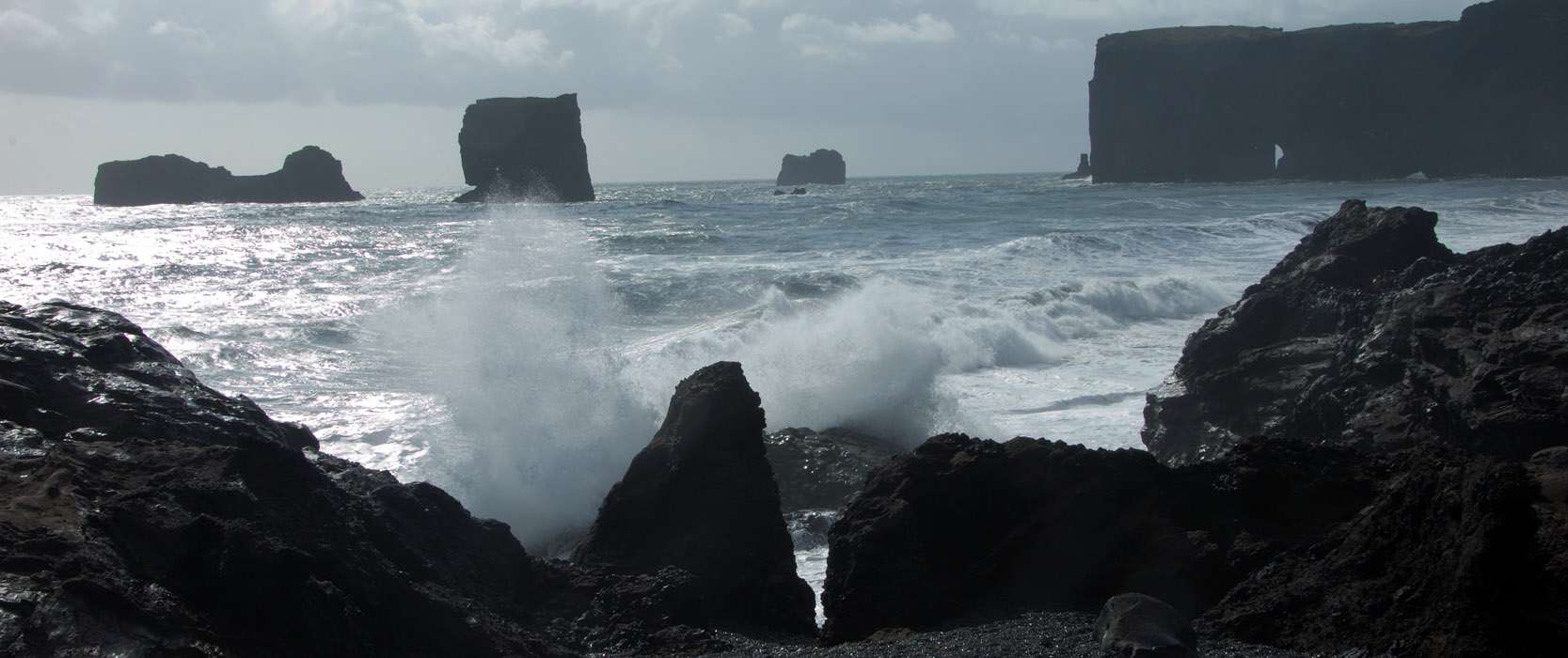 une côte déchiquetée