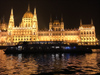le parlement depuis le Danube