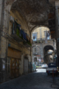 des arcades superbes dans les rues de Naples
