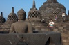 prière à Borobudur 